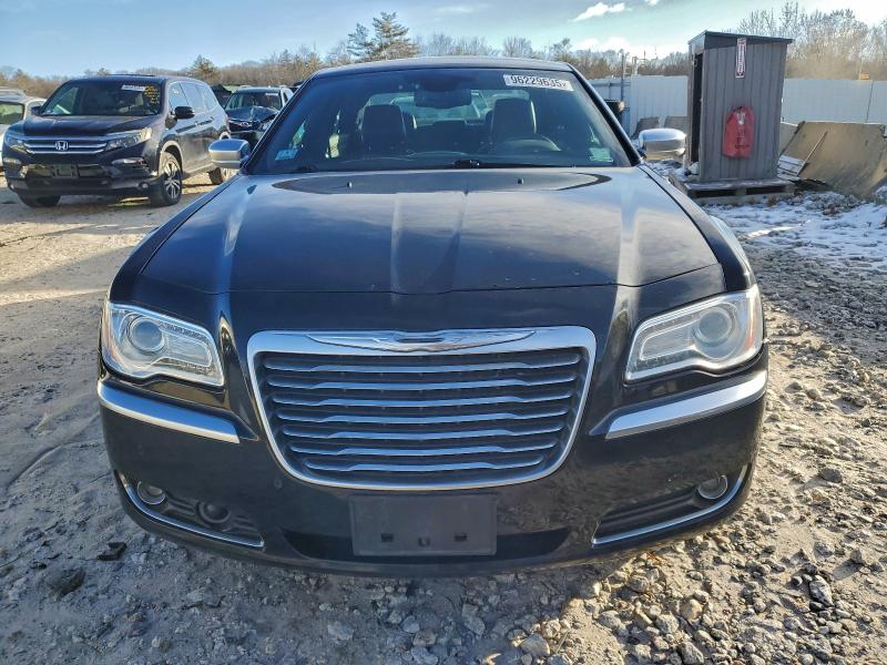 Photo 5 from auction – 2012 CHRYSLER 300C LUXUR with VIN 2C3CCAST7CH275158