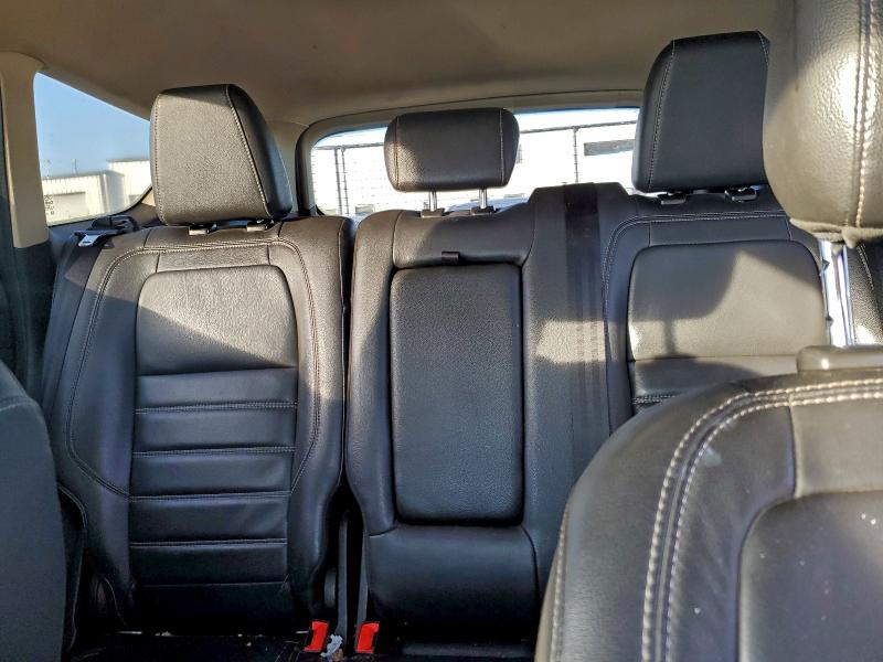 Photo 10 from auction – 2018 FORD ESCAPE SEL with VIN 1FMCU9HD9JUB23539