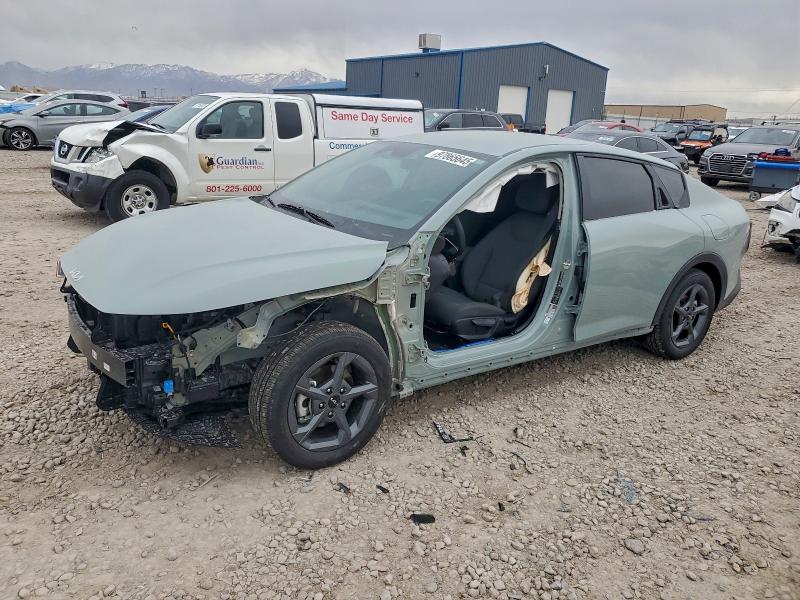 KIA K4 2025 with VIN 3KPFT4DE2SE215422 - Photo from auction