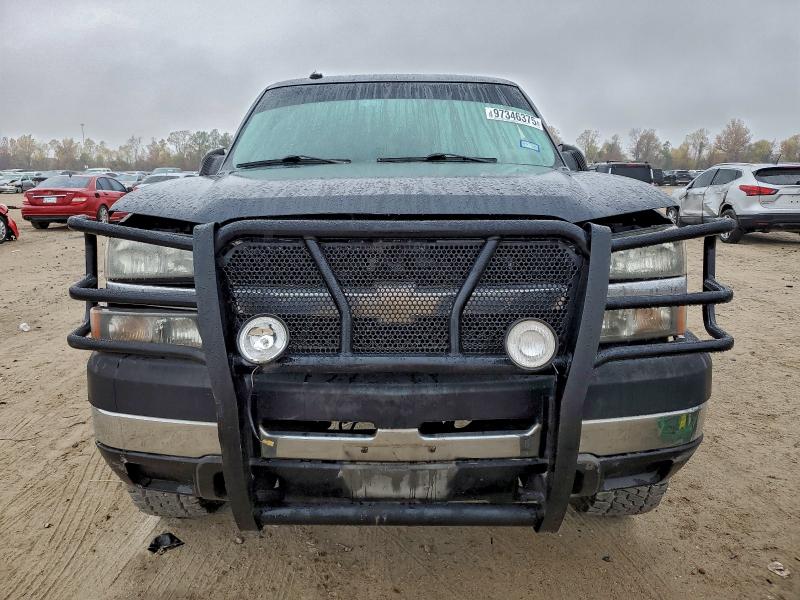 Photo 5 from auction – 2003 CHEVROLET SILVERADO with VIN 1GCHC23U33F185330