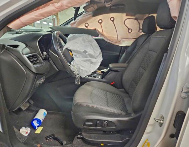 Photo 7 from auction – 2018 CHEVROLET EQUINOX LT with VIN 2GNAXJEV1J6338159