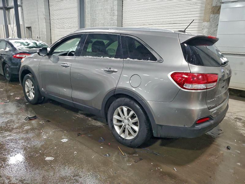 Photo 2 from auction – 2017 KIA SORENTO LX with VIN 5XYPGDA3XHG298282