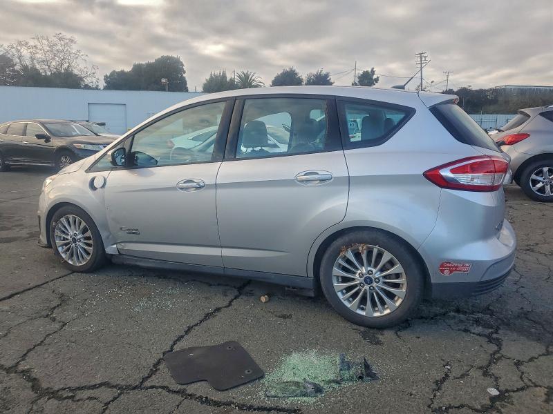 Photo 2 from auction – 2017 FORD C-MAX SE with VIN 1FADP5EU5HL105820