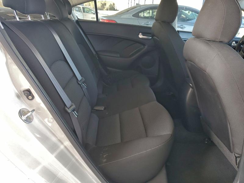 Photo 10 from auction – 2017 KIA FORTE LX with VIN 3KPFK4A73HE057318