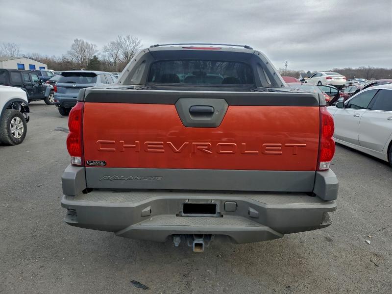 Foto 6 de la subasta – 2002 CHEVROLET AVALANCHE con VIN 3GNEC13T92G147271