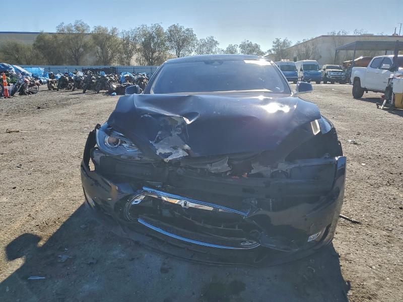 Photo 5 from auction – 2014 TESLA MODEL S with VIN 5YJSA1S10EFP52193