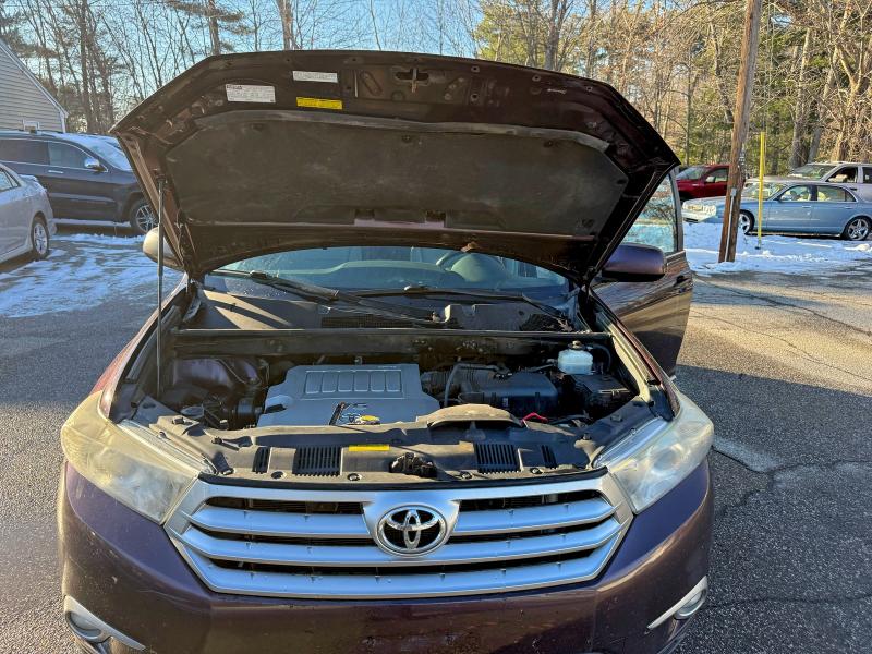 Photo 11 from auction – 2011 TOYOTA HIGHLANDER with VIN 5TDBK3EH9BS088713