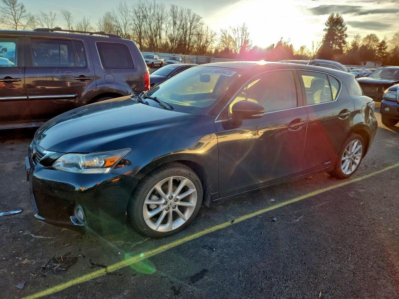 LEXUS CT 200 2013 with VIN JTHKD5BH3D2155745 - Photo from auction