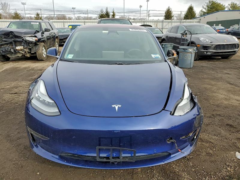 Photo 5 from auction – 2018 TESLA MODEL 3 with VIN 5YJ3E1EA1JF013123