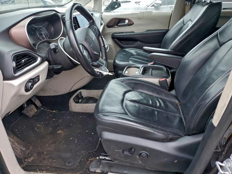 Photo 7 from auction – 2017 CHRYSLER PACIFICA T with VIN 2C4RC1BG5HR616423