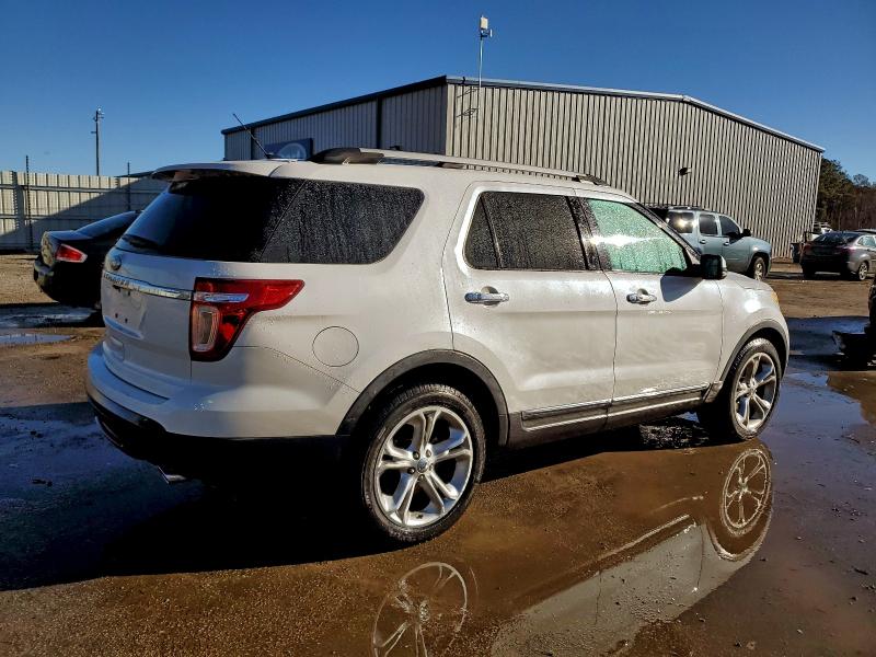 Photo 3 from auction – 2011 FORD EXPLORER L with VIN 1FMHK7F83BGA14256
