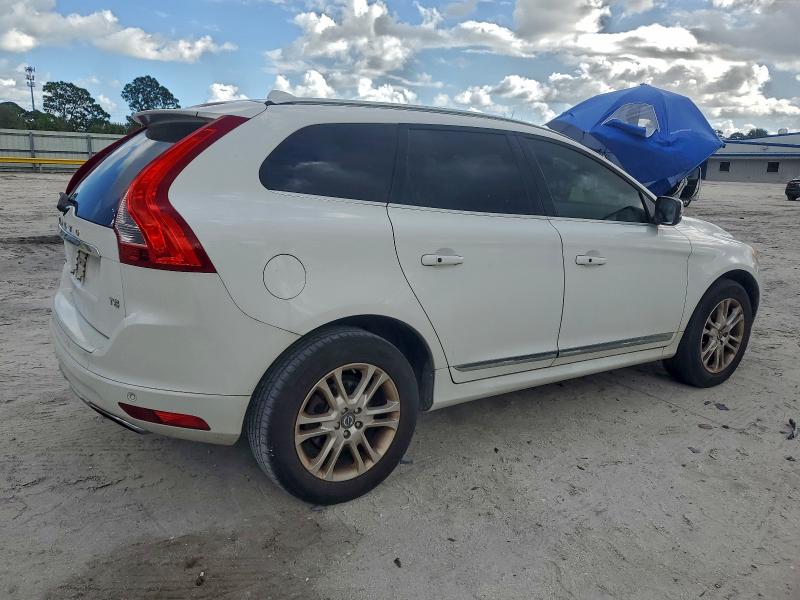 Photo 3 from auction – 2015 VOLVO XC60 T5 PR with VIN YV440MDKXF2678723