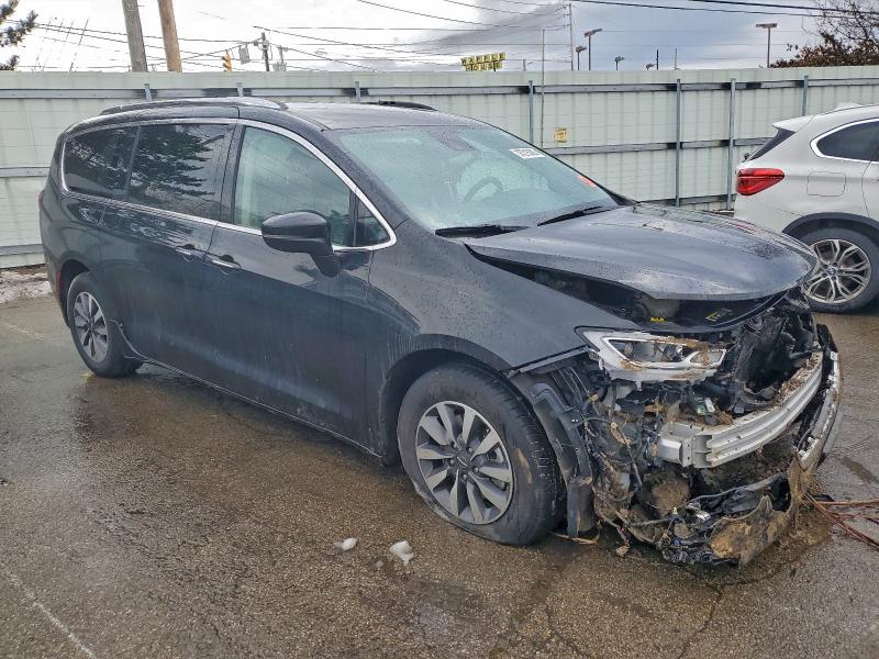 Photo 4 from auction – 2021 CHRYSLER PACIFICA H with VIN 2C4RC1L72MR591666