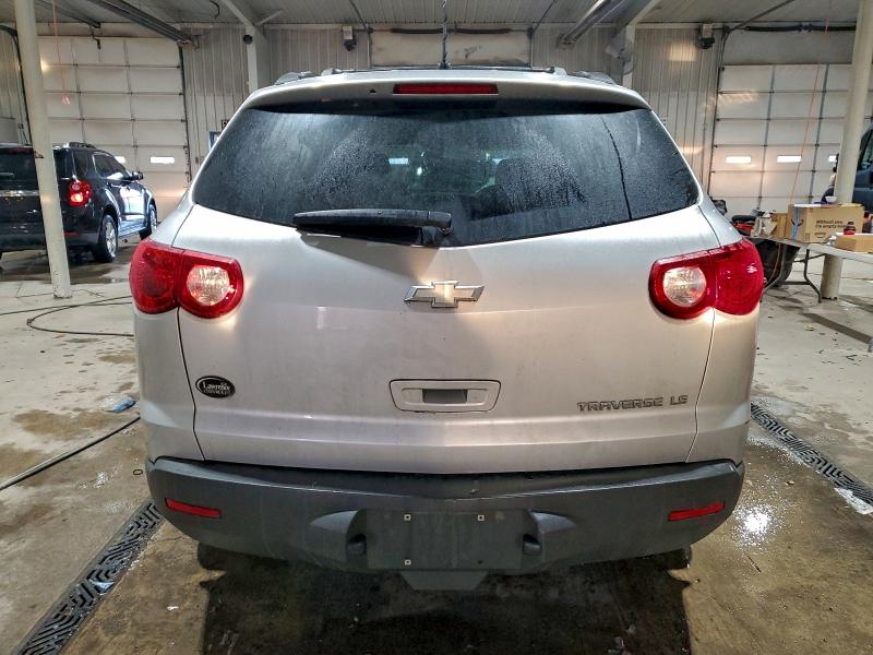 Photo 6 from auction – 2011 CHEVROLET TRAVERSE L with VIN 1GNKREEDXBJ381352