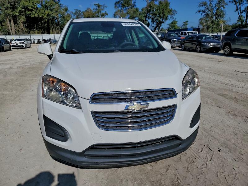 Photo 5 from auction – 2015 CHEVROLET TRAX 1LS with VIN KL7CJPSB9FB132444