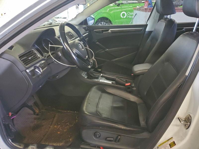 Photo 7 from auction – 2016 VOLKSWAGEN PASSAT SE with VIN 1VWBT7A34GC012482