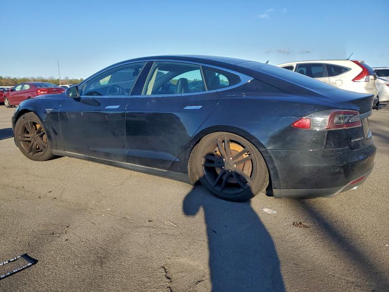 Photo 2 from auction – 2014 TESLA MODEL S with VIN 5YJSA1H13EFP52308