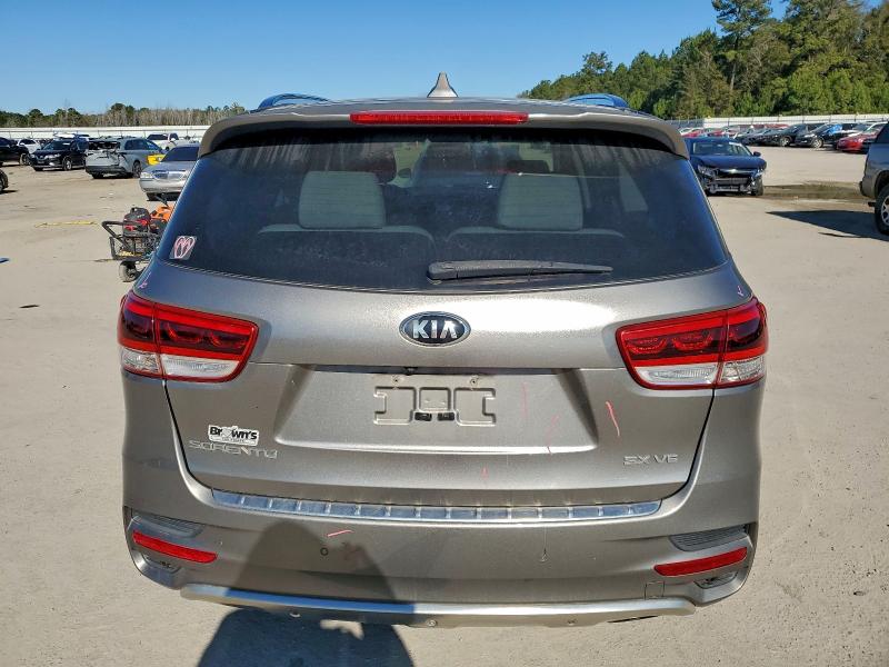 Photo 6 from auction – 2016 KIA SORENTO SX with VIN 5XYPKDA53GG090453