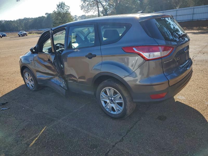 Photo 2 from auction – 2013 FORD ESCAPE S with VIN 1FMCU0F78DUC61506
