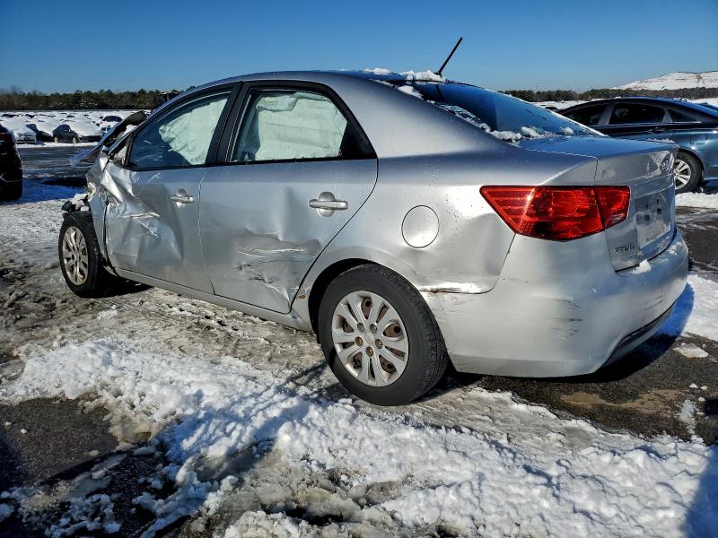 Photo 2 from auction – 2010 KIA FORTE EX with VIN KNAFU4A26A5096935