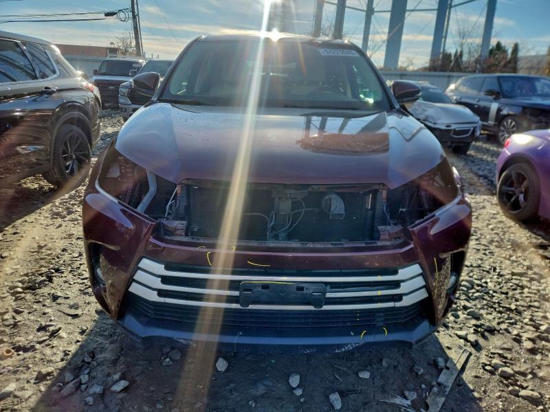 Photo 5 from auction – 2017 TOYOTA HIGHLANDER with VIN 5TDBZRFH0HS364265