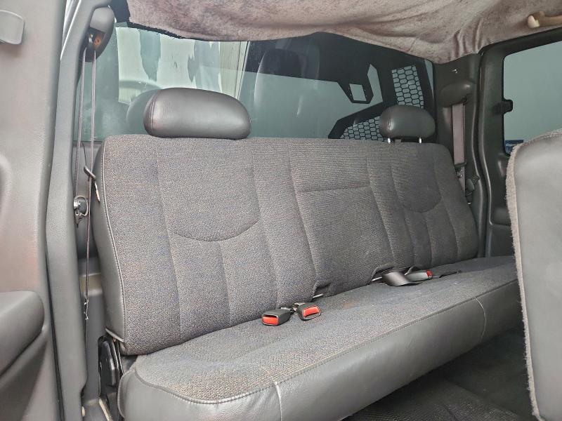 Photo 10 from auction – 2003 CHEVROLET SILVERADO with VIN 2GCEC19X931116132