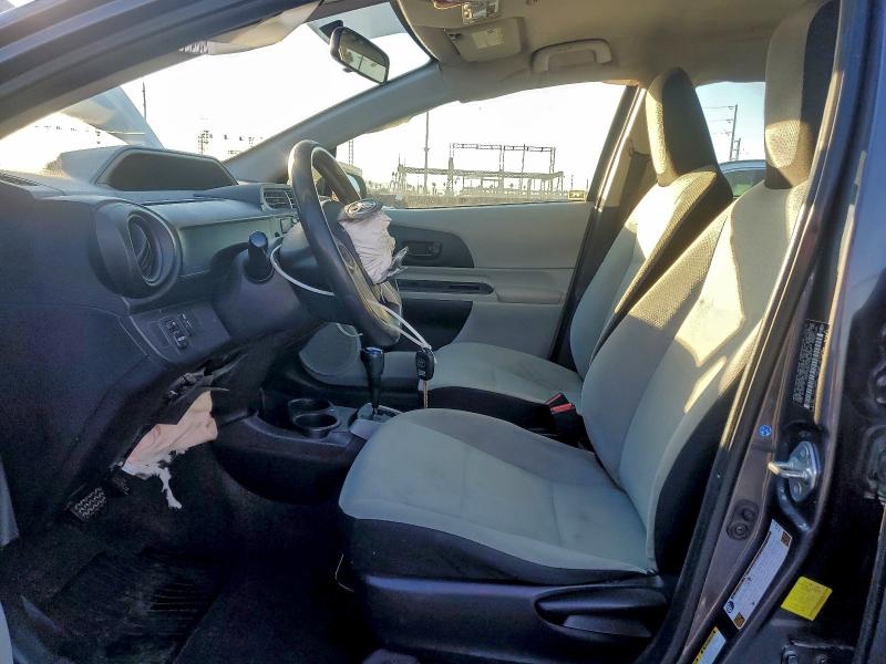 Photo 7 from auction – 2014 TOYOTA PRIUS C with VIN JTDKDTB36E1082470