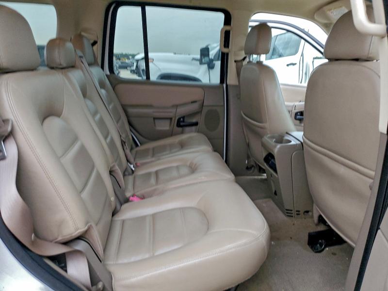 Photo 11 from auction – 2005 FORD EXPLORER with VIN 1FMZU63K35ZA12590