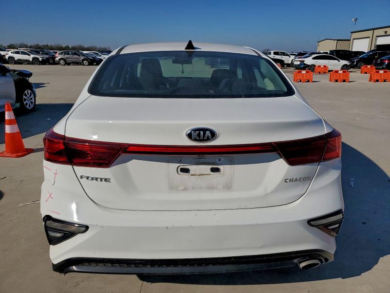 Photo 6 from auction – 2021 KIA FORTE FE with VIN 3KPF24AD4ME327849