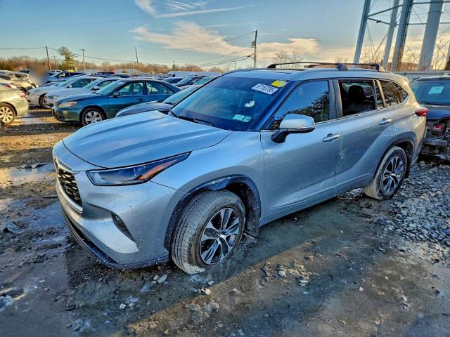 TOYOTA HIGHLANDER 2023 with VIN 5TDKDRBH4PS502375 - Photo from auction