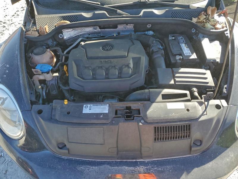 Photo 11 from auction – 2018 VOLKSWAGEN BEETLE S with VIN 3VWFD7AT8JM717693