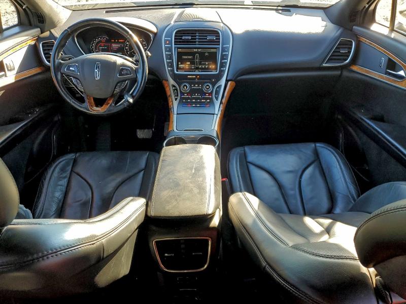 Photo 8 from auction – 2016 LINCOLN MKX RESERV with VIN 2LMTJ8LP3GBL43637