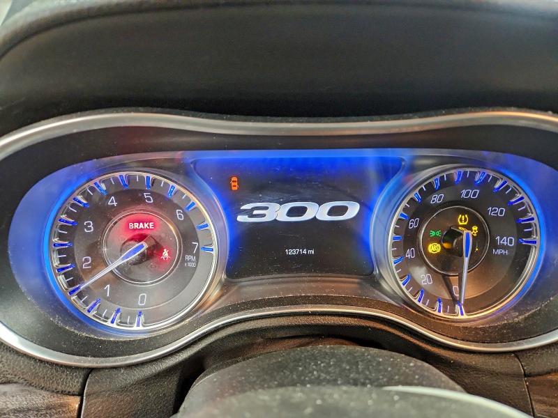 Photo 9 from auction – 2017 CHRYSLER 300 LIMITE with VIN 2C3CCARG7HH534909