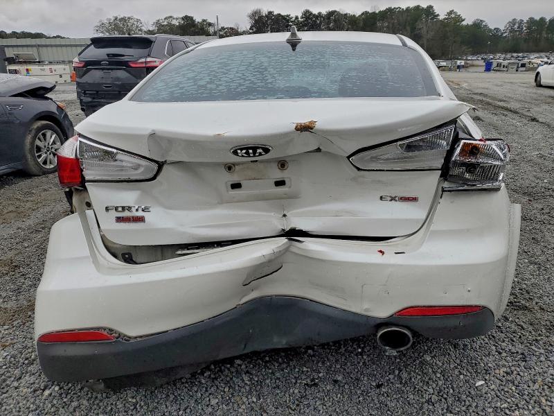 Photo 6 from auction – 2016 KIA FORTE EX with VIN KNAFX4A80G5545238