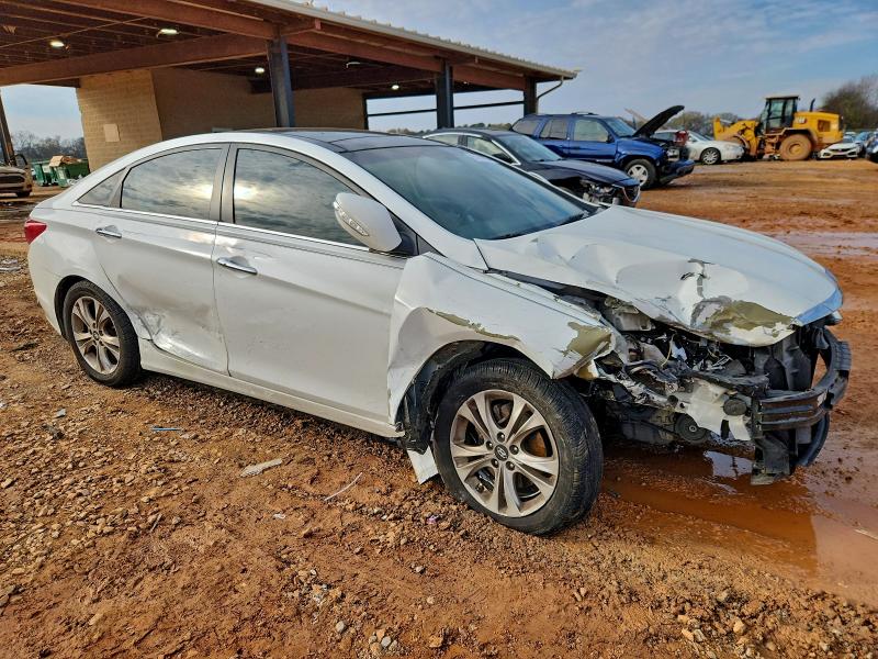 Photo 4 from auction – 2012 HYUNDAI SONATA SE with VIN 5NPEC4AC3CH461147
