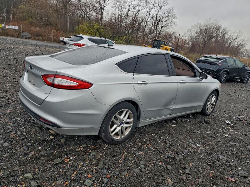 Photo 3 from auction – 2016 FORD FUSION with VIN 3FA6P0H72GR318614