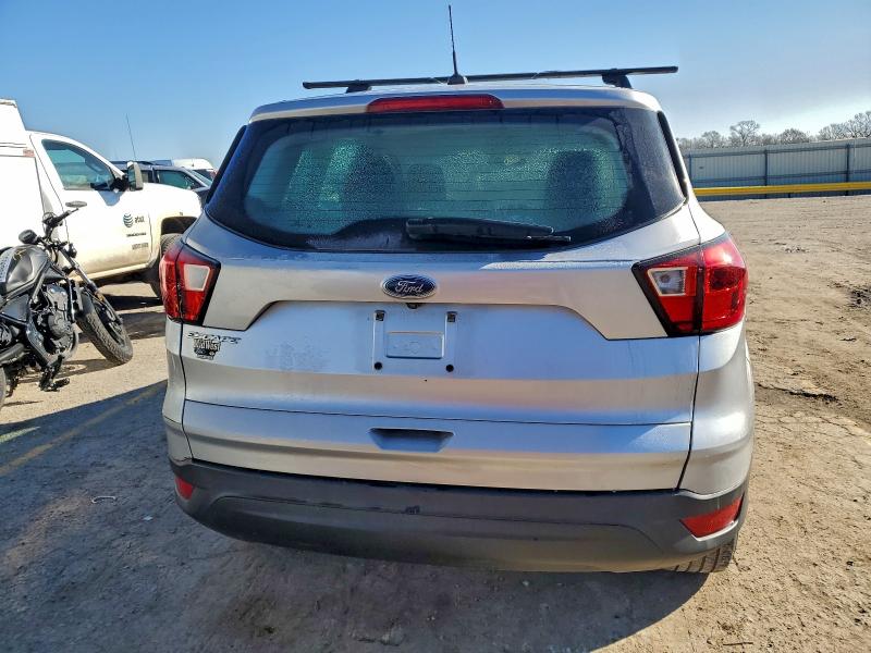 Photo 6 from auction – 2019 FORD ESCAPE S with VIN 1FMCU0F70KUC26407