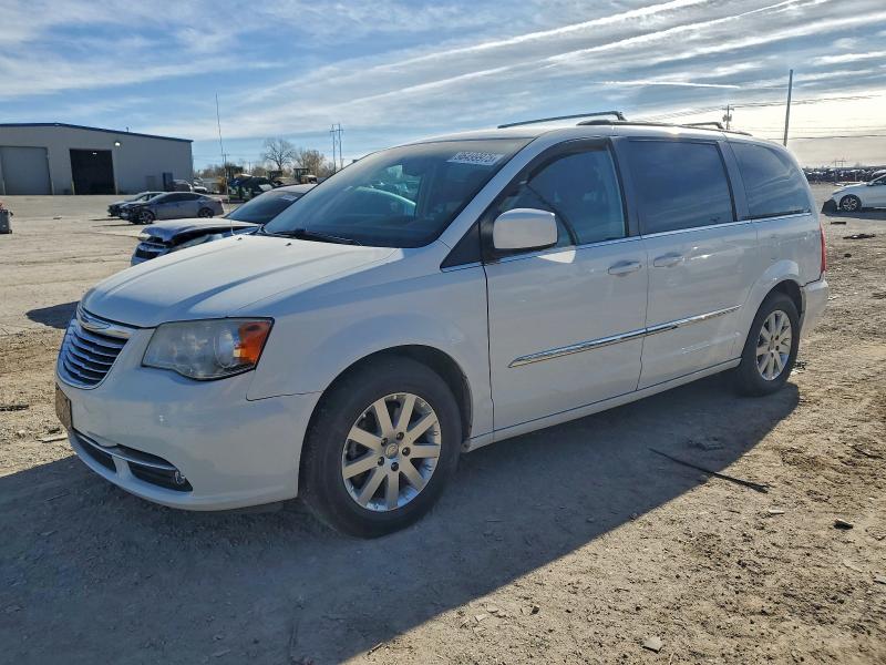 CHRYSLER TOWN & COU 2016 with VIN 2C4RC1BG0GR289282 - Photo from auction