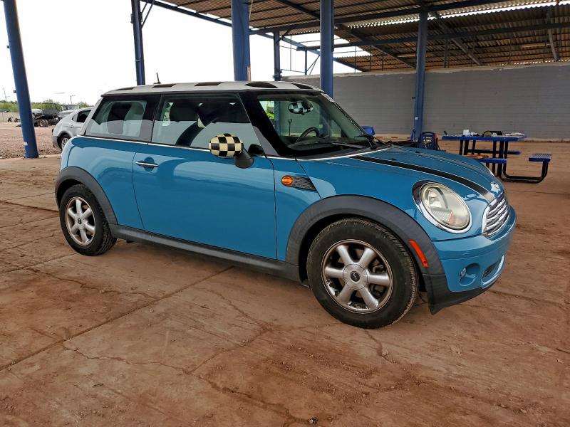 Photo 4 from auction – 2007 MINI COOPER with VIN WMWMF33597TU62572