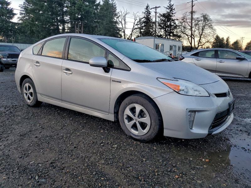 Photo 4 from auction – 2013 TOYOTA PRIUS with VIN JTDKN3DU6D0343037