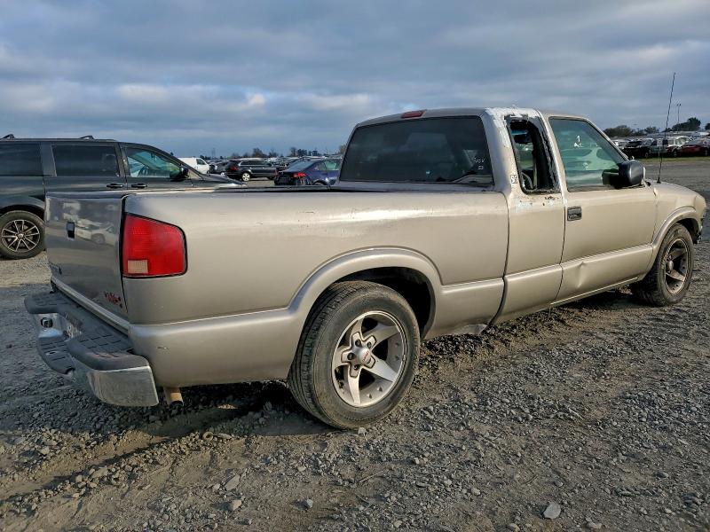 Photo 3 from auction – 2001 GMC SONOMA with VIN 1GTCS19W318111794
