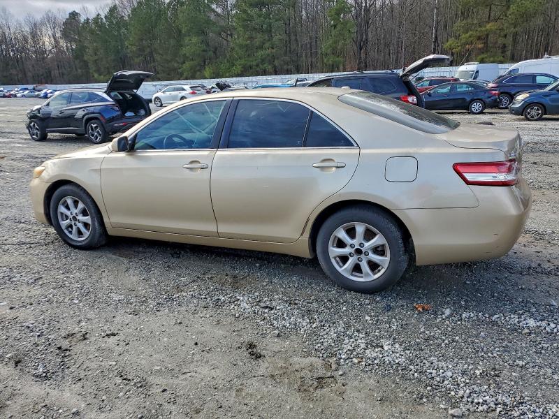 Photo 2 from auction – 2011 TOYOTA CAMRY BASE with VIN 4T1BF3EK7BU601027
