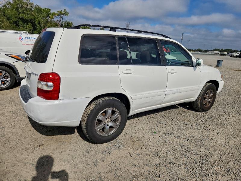 Photo 3 from auction – 2005 TOYOTA HIGHLANDER with VIN JTEEP21A650093789