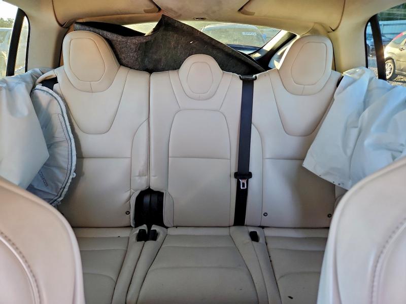 Photo 10 from auction – 2017 TESLA MODEL X with VIN 5YJXCDE28HF068650