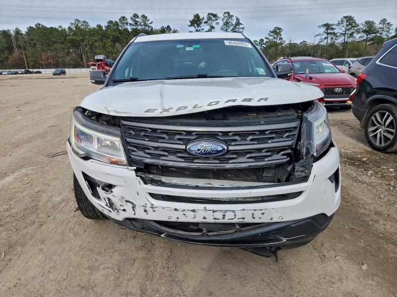 Photo 5 from auction – 2018 FORD EXPLORER X with VIN 1FM5K7D81JGC31129