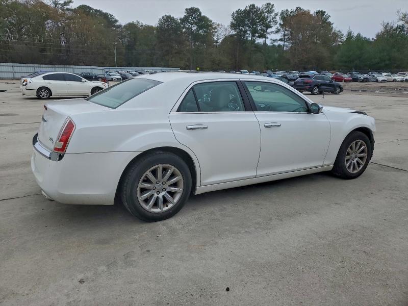 Foto 3 de la subasta – 2014 CHRYSLER 300C con VIN 2C3CCAET9EH206213