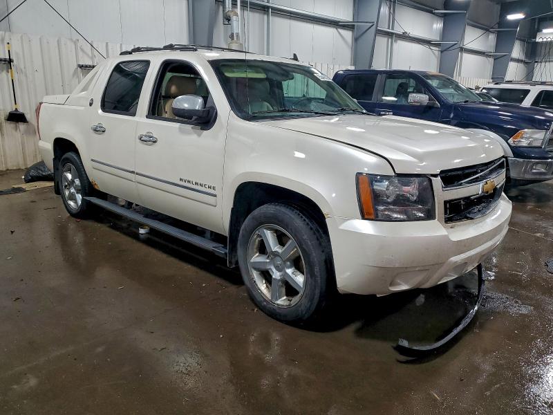 Photo 4 from auction – 2013 CHEVROLET AVALANCHE with VIN 3GNTKGE76DG244699