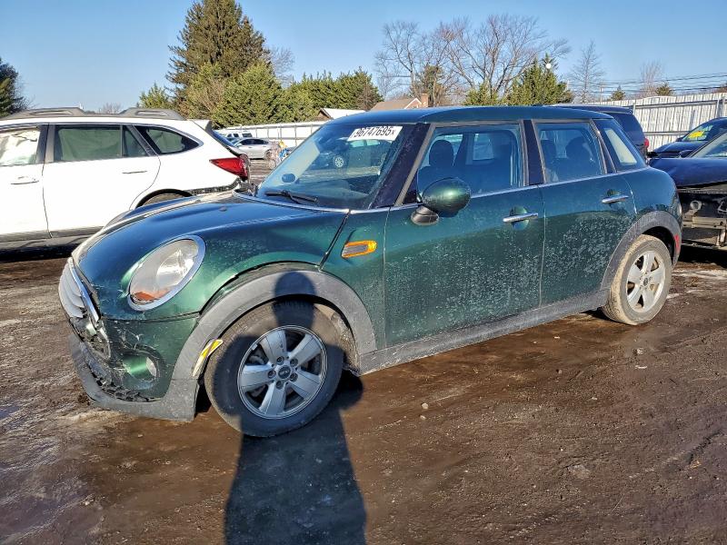 MINI COOPER 2015 with VIN WMWXS5C54FT833382 - Photo from auction