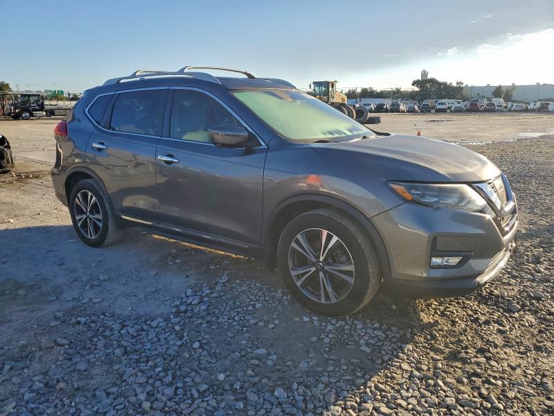 Photo 4 from auction – 2017 NISSAN ROGUE S with VIN 5N1AT2MT2HC790600