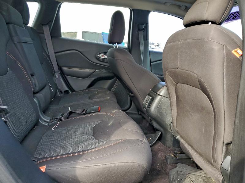 Photo 10 from auction – 2016 JEEP CHEROKEE with VIN 1C4PJLCB4GW284041